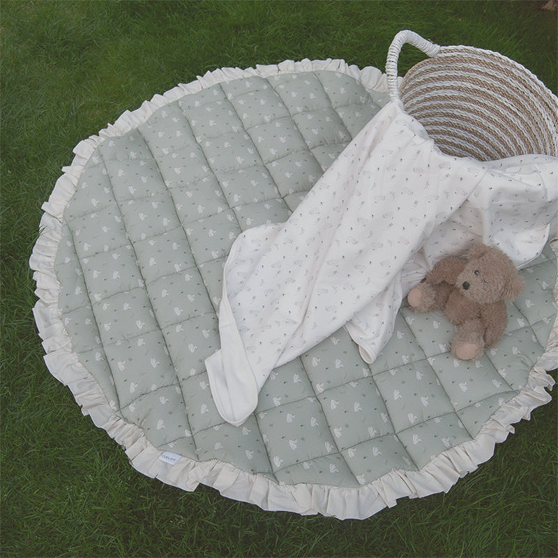 Ruffled Swan Playmat