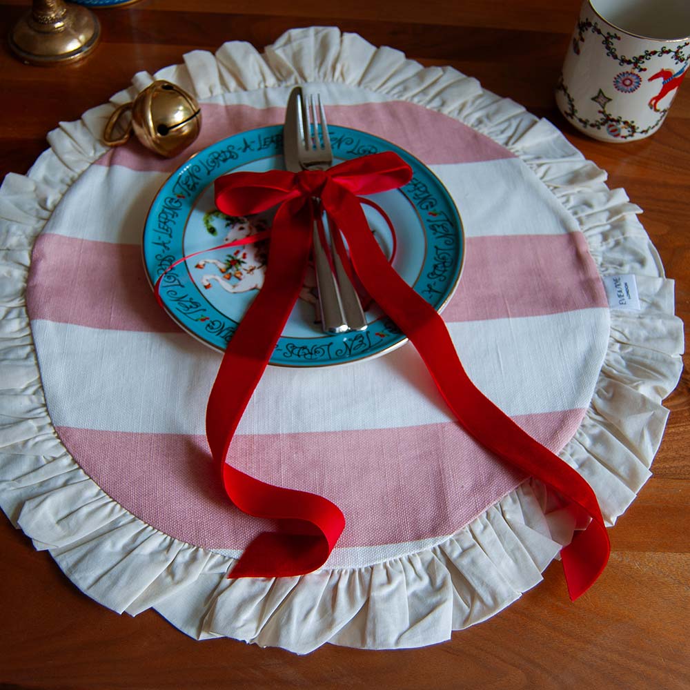 Round Ruffled Placemat - Pink